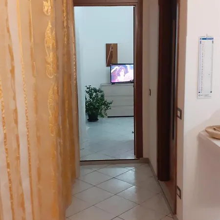 アパート Casa Pineta Oltrona di San Mamette